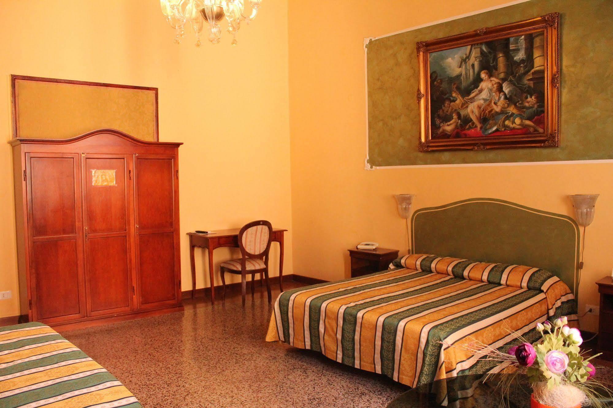 Hotel Lion Morosini Palace